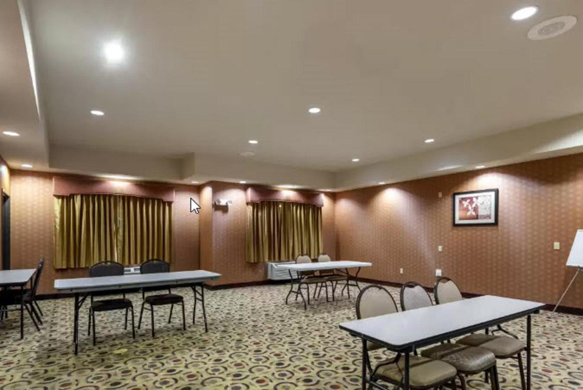 Lake Texoma Inn And Suites Denison Eksteriør billede